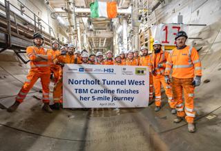 Success! Completion of the Northolt Tunnel West is an opportunity for the team to celebrate. From left: Leighton Doherty, Stephen Doherty, Alvaro Pavon, Jordan O’Donn. ell, Darren McGlinchey, Steve Moss Orpin, Joseph Ruck, Cezar Damian, Kalvin McShane, Richard Reynolds, Dylan O’Donnell, Argyrious Voudouris, Tomas Miksa, Barry Boyle, Jordan Saville, Adrian Voicu, Akhiljith Jithendran. HS2