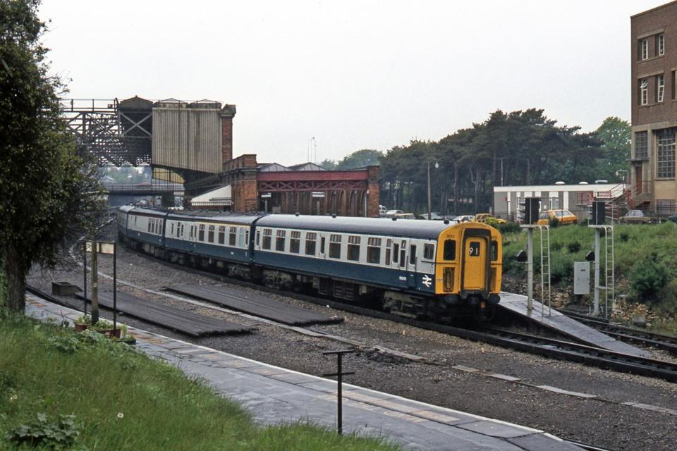 The 4-REP units were in service from 1966 to 1992, with the Waterloo-Bournemouth speed record a highlight. Unit 3013 is at Bournemouth in 1984. COLOUR-RAIL. 