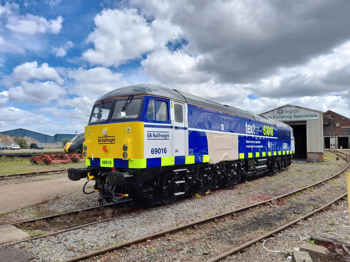 GBRf unveils British Transport Police-liveried Class 69 | GB