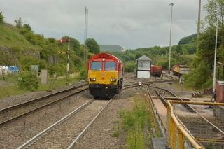 DB Cargo 66139 at Peak Forest. DAVID STUBBINGS.