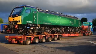 The second of the ten Class 93 tri-mode locomotives built by Stadler for Rail Operations Group (93002) arrived in the UK in late June. So far, the locomotive has only tested on diesel and battery modes between Worksop and Sheffield. DARREN FORD.