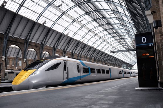 hitachi-at300-intercity-train-cgi-in-kings-cross-station-side1_w555_h555.jpg