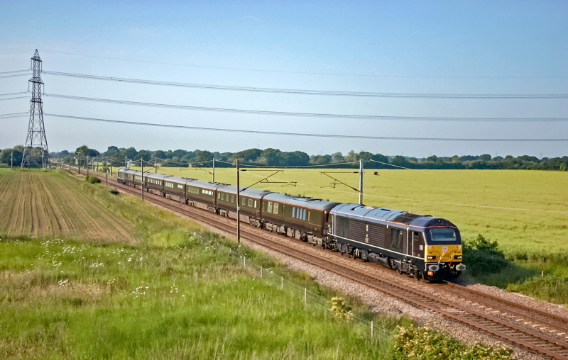 67005 Queen's Messenger pulling the Royal Train. DB CARGO UK.