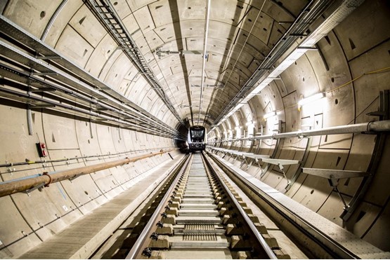 First Tfl Rail Train Enters Crossrail Tunnel Under Own Power 