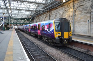 TPE 350408 stands at Edinburgh Waverley on November 25 2015. RICHARD CLINNICK.